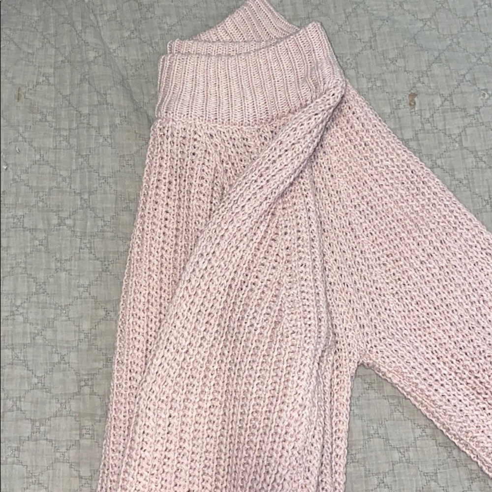Sweaters - Picture 8 of 9